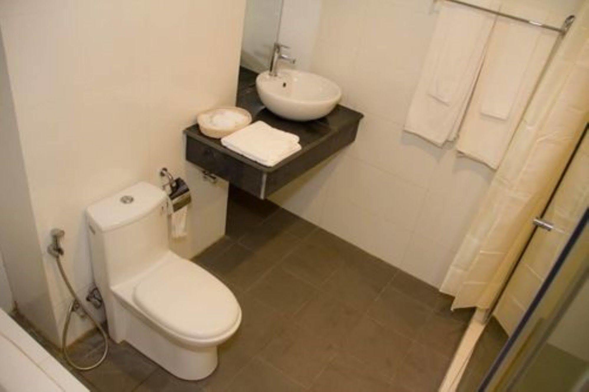 Hotel Mila Noa Yangon Ngoại thất bức ảnh